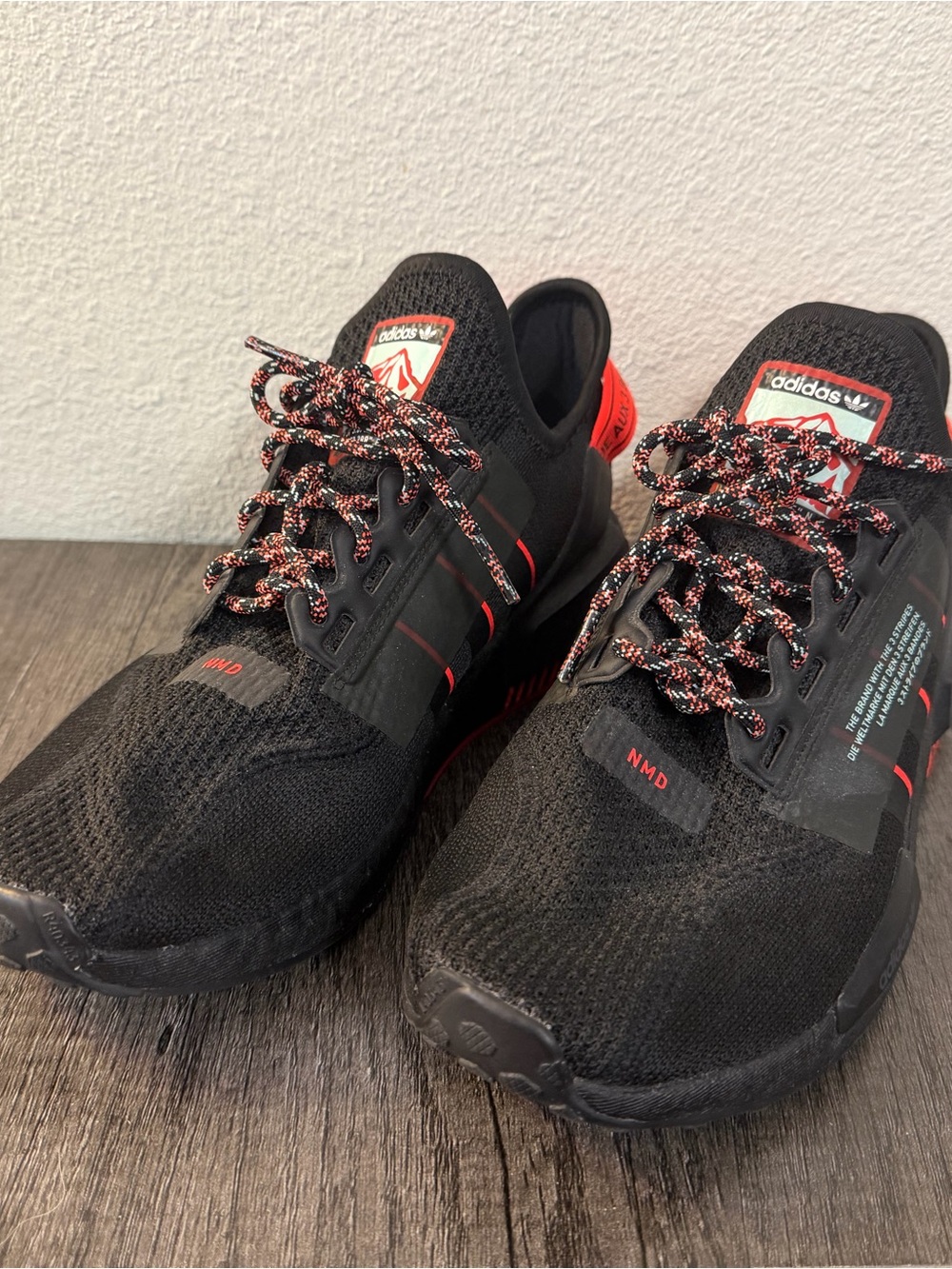Size 9 Men’s NMD Adidas shoes